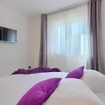 Chiara