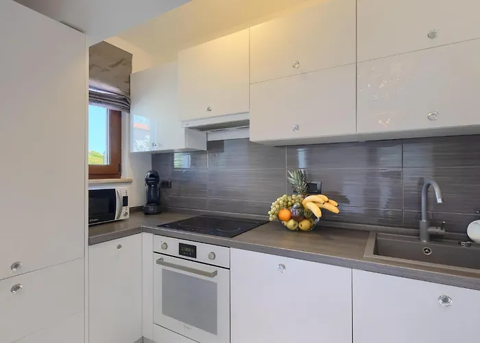 Semesterbostad Chiara *