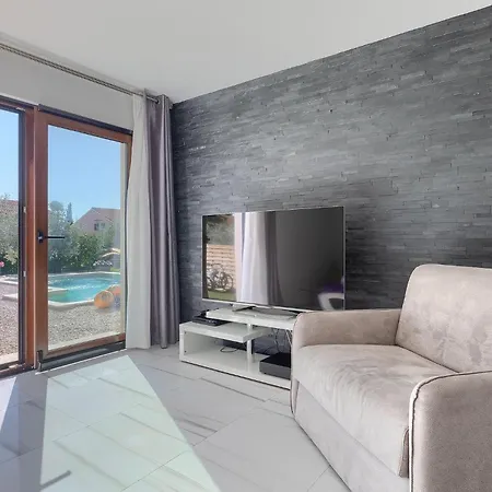 Chiara Holiday home *