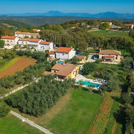 Holiday home Chiara Puntera