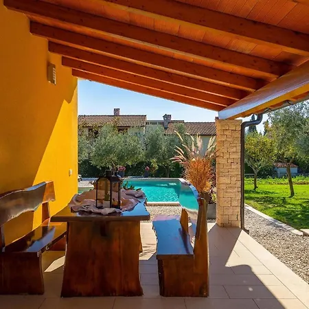 Chiara Holiday home *